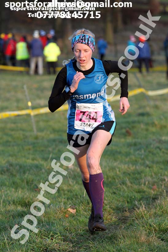 Senior womens cross country, 2019 North Eastern Cross Country Champs., Alnwick, Northumberland.  Photo: David T. Hewitson/Sports for All Pics